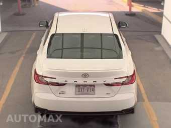 2025 Toyota Camry SE - miniatura 6
