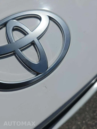 2025 Toyota Camry SE – miniatura 28