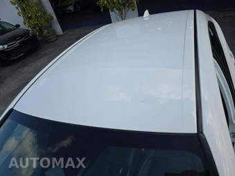 2025 Toyota Camry SE – miniatura 9