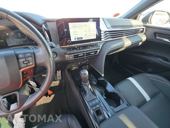 2025 Toyota Camry SE - miniatura 17