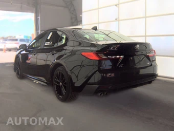2025 Toyota Camry SE - miniatura 8