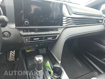 2025 Toyota Camry SE - miniatura 16