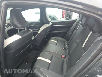 2025 Toyota Camry SE - miniatura 18