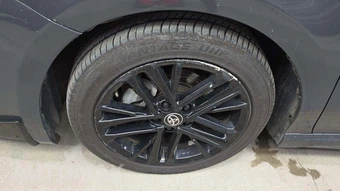 2025 Toyota Camry SE - miniatura 24