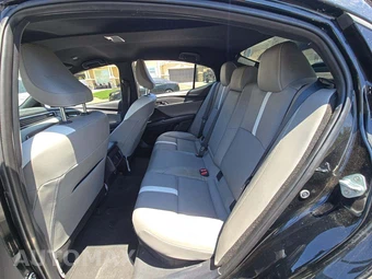 2025 Toyota Camry SE - miniatura 10