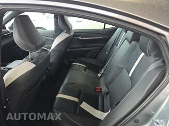 2025 Toyota Camry SE - miniatura 19