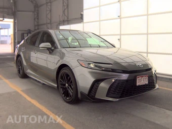 2025 Toyota Camry SE - miniatura 4
