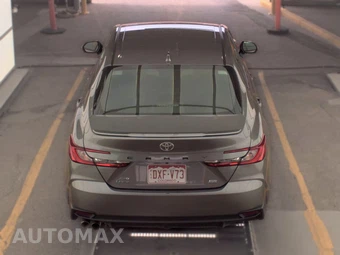 2025 Toyota Camry SE - miniatura 6