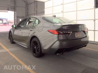 2025 Toyota Camry SE - miniatura 8