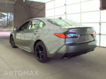 2025 Toyota Camry SE - miniatura 8
