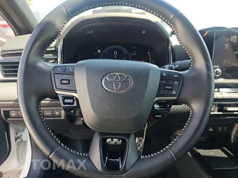 2025 Toyota Camry SE - miniatura 10