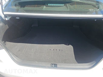 2025 Toyota Camry SE - miniatura 17