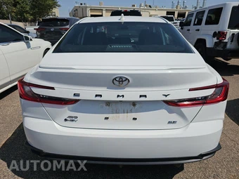 2025 Toyota Camry SE - miniatura 5