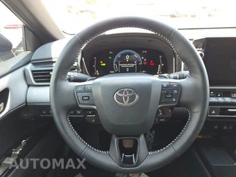 2025 Toyota Camry SE - miniatura 10