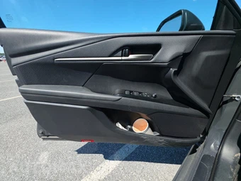 2025 Toyota Camry SE - miniatura 15