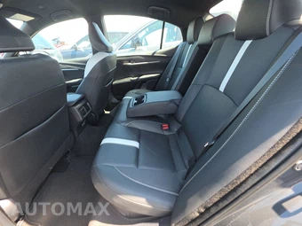 2025 Toyota Camry SE - miniatura 19