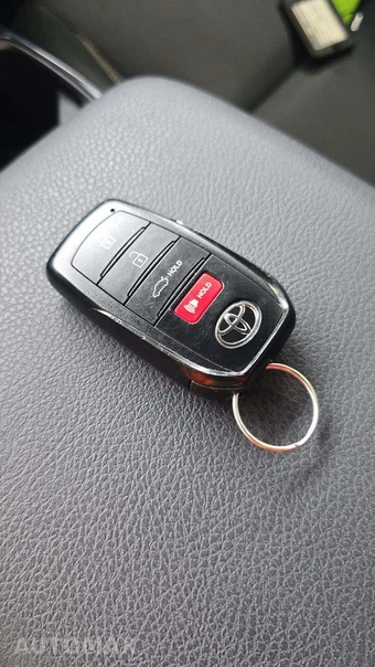 2025 Toyota Camry SE - miniatura 18