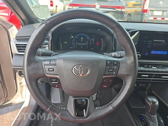 2025 Toyota Camry SE - miniatura 10