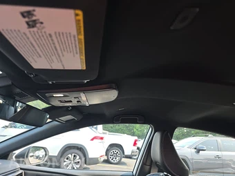 2025 Toyota Camry SE - miniatura 14