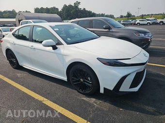 2025 Toyota Camry SE - miniatura 3