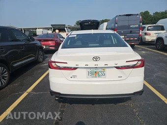 2025 Toyota Camry SE - miniatura 5