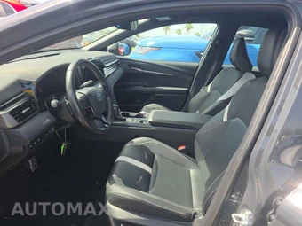2025 Toyota Camry SE - miniatura 13