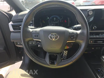 2025 Toyota Camry SE - miniatura 16