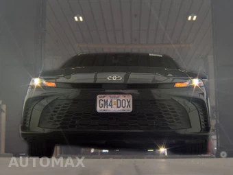 2025 Toyota Camry SE - miniatura 3