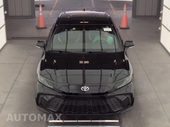 2025 Toyota Camry SE - miniatura 2