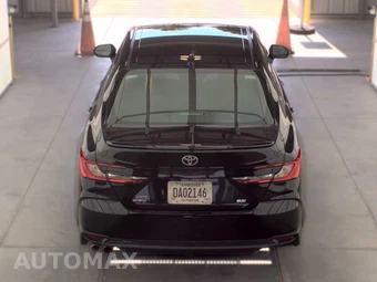 2025 Toyota Camry SE - miniatura 6