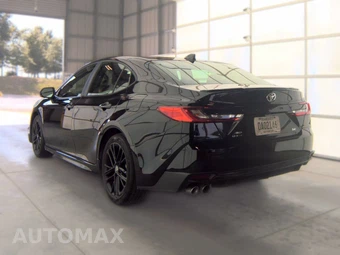 2025 Toyota Camry SE - miniatura 8