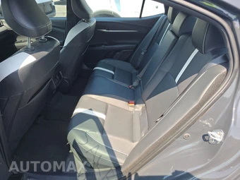 2025 Toyota Camry SE – miniatura 13