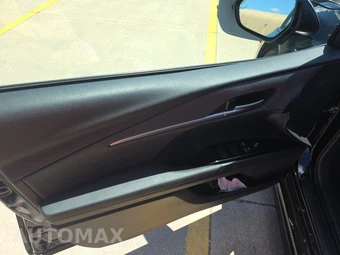 2025 Toyota Camry SE - miniatura 15