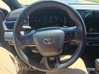 2025 Toyota Camry SE - miniatura 16