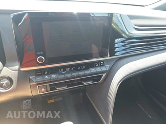 2025 Toyota Camry SE - miniatura 17
