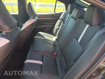2025 Toyota Camry SE - miniatura 19