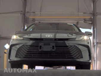 2025 Toyota Camry SE - miniatura 3