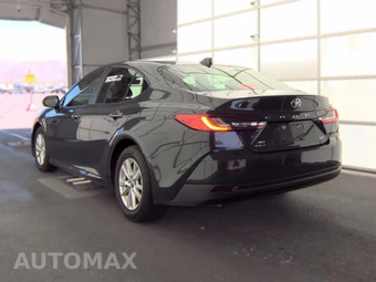 2025 Toyota Camry SE - miniatura 8
