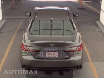 2025 Toyota Camry SE - miniatura 6