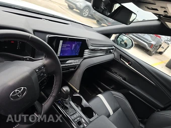 2025 Toyota Camry SE - miniatura 11