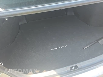2025 Toyota Camry SE - miniatura 17
