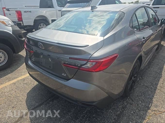2025 Toyota Camry SE - miniatura 4