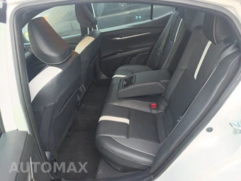 2025 Toyota Camry SE - miniatura 19