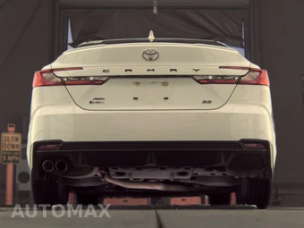 2025 Toyota Camry SE - miniatura 7