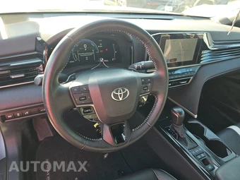 2025 Toyota Camry SE - miniatura 16