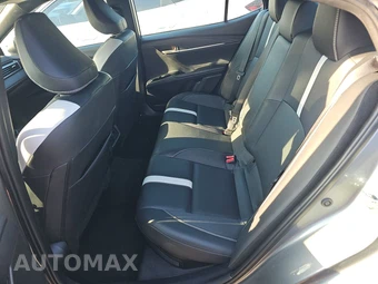 2025 Toyota Camry SE - miniatura 19