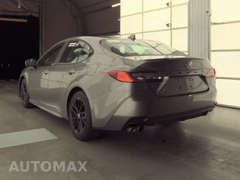 2025 Toyota Camry SE - miniatura 8
