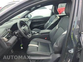 2025 Toyota Camry SE – miniatura 13
