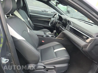 2025 Toyota Camry SE – miniatura 14