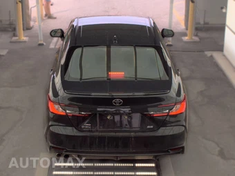 2025 Toyota Camry SE – miniatura 6